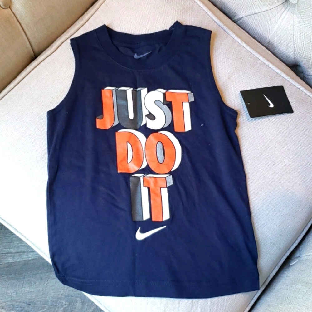 Toddler Nike top side 4
